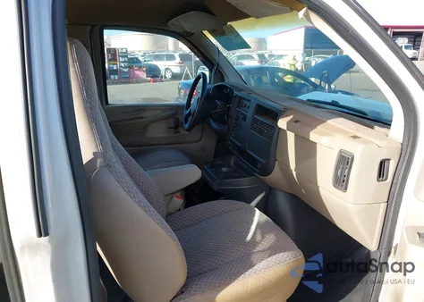 2003 GMC Savana G2500 из США, поврежденный, VIN 1GTGG25U031168172